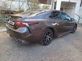 Toyota Camry 2023 года за 14 000 000 тг. в Атырау – фото 4
