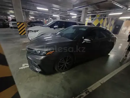 Toyota Camry 2023 года за 14 000 000 тг. в Атырау – фото 8