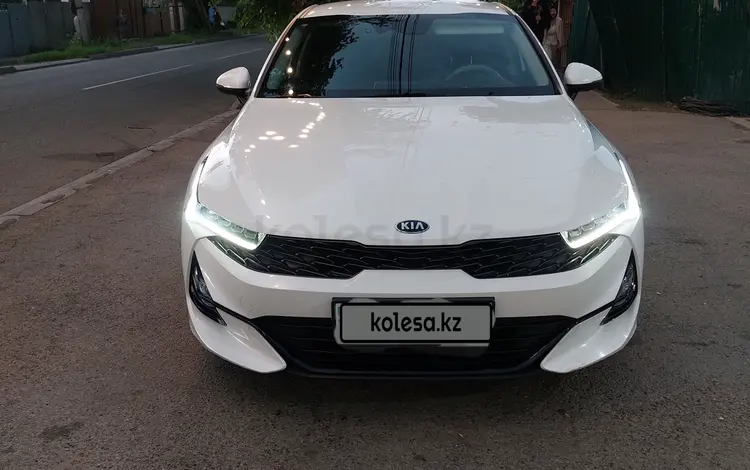 Kia K5 2021 годаfor13 500 000 тг. в Алматы