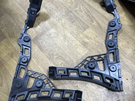 Кронштейн бампера задний салазка левая правая 6ru807393, 6RU807394 за 7 200 тг. в Астана – фото 4