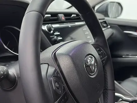 Toyota Camry 2020 года за 13 000 000 тг. в Астана – фото 13