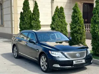 Lexus LS 600h