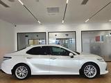Toyota Camry Luxe 2019 года за 12 900 000 тг. в Астана – фото 5