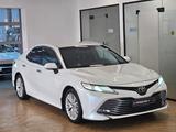 Toyota Camry Luxe 2019 года за 12 900 000 тг. в Астана – фото 3