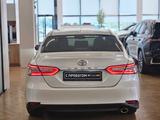 Toyota Camry Luxe 2019 года за 12 900 000 тг. в Астана – фото 2