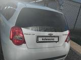 Chevrolet Aveo 2013 годаүшін2 500 000 тг. в Уральск – фото 4