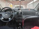 Chevrolet Aveo 2013 годаүшін2 500 000 тг. в Уральск – фото 5