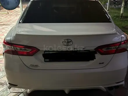 Toyota Camry 2020 года за 10 500 000 тг. в Тараз – фото 3