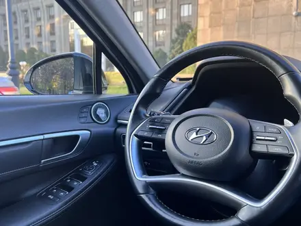 Hyundai Sonata 2021 года за 14 500 000 тг. в Алматы – фото 12