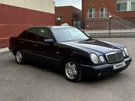 Mercedes-Benz E 300 1998 года за 3 300 000 тг. в Астана – фото 4