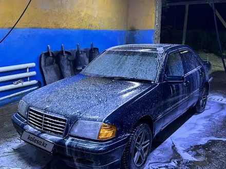 Mercedes-Benz C 200 1996 года за 1 950 000 тг. в Астана – фото 12