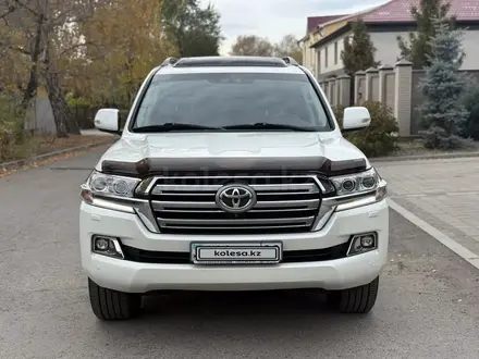 Toyota Land Cruiser 2018 годаүшін39 500 000 тг. в Усть-Каменогорск