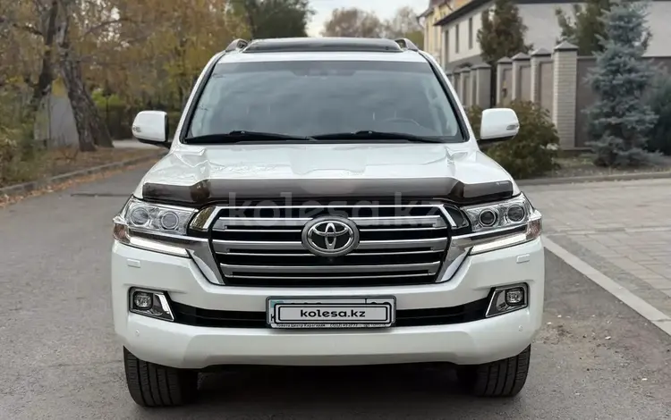 Toyota Land Cruiser 2018 годаүшін39 500 000 тг. в Усть-Каменогорск