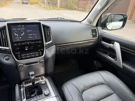 Toyota Land Cruiser 2018 годаүшін39 500 000 тг. в Усть-Каменогорск – фото 16