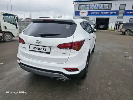 Hyundai Santa Fe 2018 года за 9 500 000 тг. в Уральск – фото 5