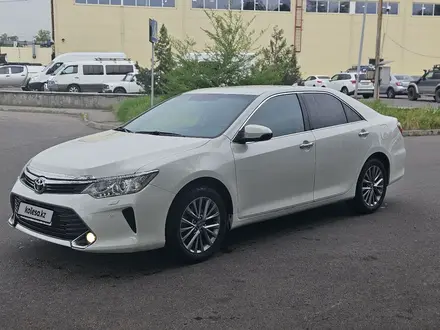 Toyota Camry 2016 годаүшін12 650 000 тг. в Алматы – фото 2