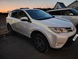 Toyota RAV4 2014 года за 9 200 000 тг. в Атырау – фото 3