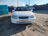 Toyota Camry 2000 годаүшін3 000 000 тг. в Семей – фото 2