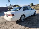 Toyota Camry 2000 годаүшін3 000 000 тг. в Семей – фото 4