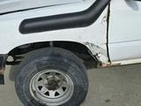 Toyota Hilux 1995 года за 1 500 000 тг. в Кульсары – фото 4