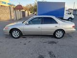 Toyota Camry 2000 годаүшін2 800 000 тг. в Тараз – фото 2