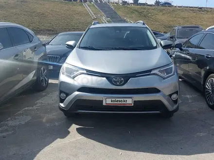 Toyota RAV4 2018 года за 8 800 000 тг. в Актау – фото 2