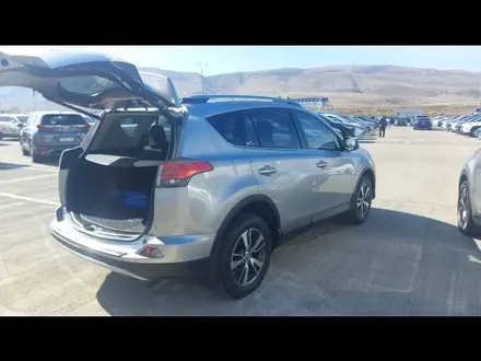 Toyota RAV4 2018 года за 8 800 000 тг. в Актау – фото 6