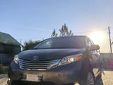 Toyota Sienna 2013 года за 9 899 999 тг. в Актобе – фото 2