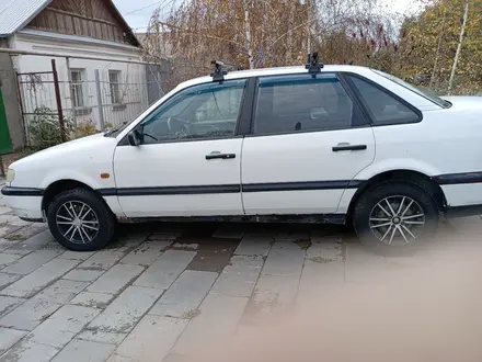 Volkswagen Passat 1994 года за 1 300 000 тг. в Уральск – фото 2