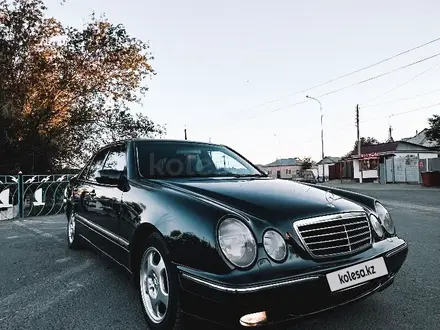 Mercedes-Benz E 320 2001 года за 3 650 000 тг. в Айтеке би