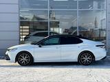 Toyota Camry 2022 года за 16 200 000 тг. в Кызылорда – фото 3