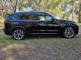 BMW X5 2014 года за 17 500 000 тг. в Жетиген – фото 2