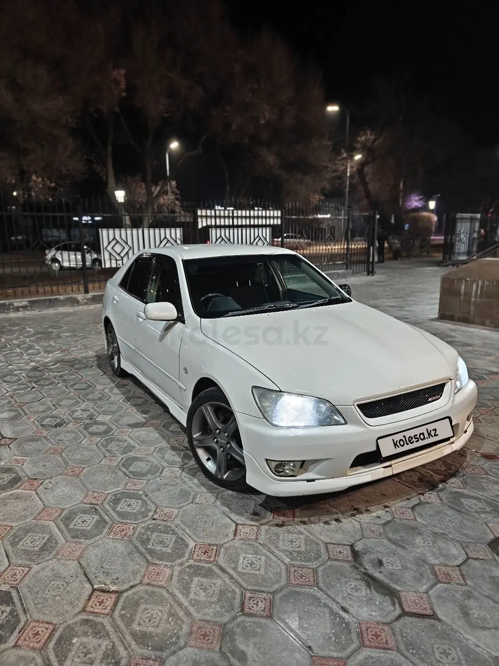 Toyota Altezza, 2002