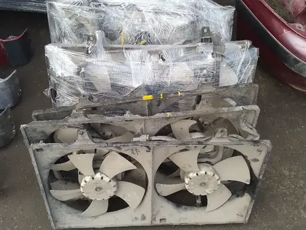 Вентилятор охлаждения радиатора Ниссан Максима А32 за 1 000 тг. в Алматы – фото 2