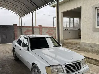 Mercedes-Benz E-Class, 1993