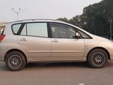 Toyota Corolla Verso 2002 годаүшін3 400 000 тг. в Караганда – фото 2