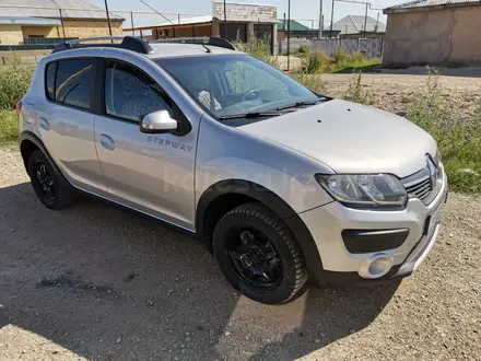 Renault Sandero Stepway 2015 года за 4 100 000 тг. в Астана – фото 2