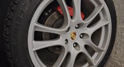 Диски Порш с резиной зима, ауди ку7, туарег за 340 000 тг. в Петропавловск – фото 4