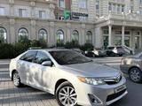 Toyota Camry 2012 года за 7 100 000 тг. в Актобе – фото 2