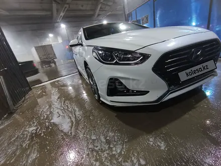 Hyundai Sonata 2018 года за 8 300 000 тг. в Астана