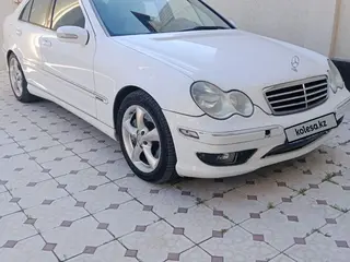 Mercedes-Benz C 250