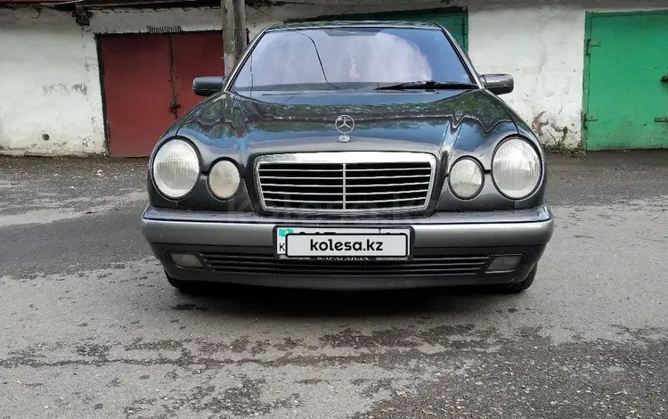 Mercedes-Benz E 200 1996 года за 3 350 000 тг. в Караганда