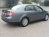 Volkswagen Jetta 2010 года за 3 200 000 тг. в Алматы – фото 2