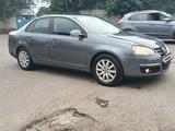 Volkswagen Jetta 2010 года за 3 200 000 тг. в Алматы – фото 3