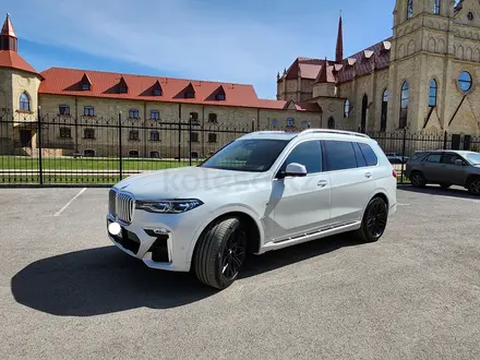 BMW X7 2019 года за 46 500 000 тг. в Караганда – фото 3