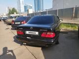 Mercedes-Benz E 200 2001 года за 2 200 000 тг. в Астана – фото 2