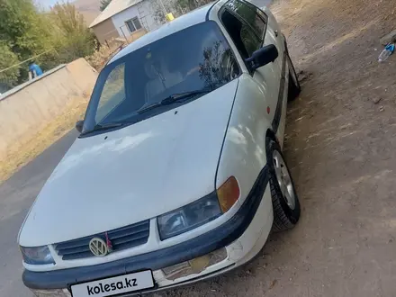 Volkswagen Passat 1994 года за 750 000 тг. в Шымкент – фото 2