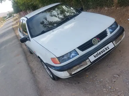 Volkswagen Passat 1994 года за 750 000 тг. в Шымкент – фото 5
