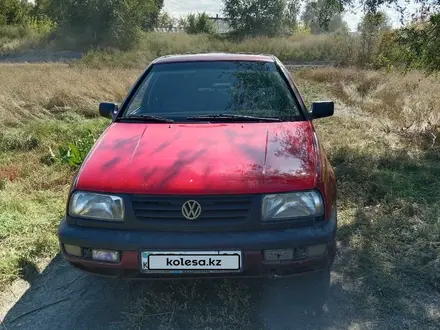 Volkswagen Vento 1992 года за 800 000 тг. в Караганда