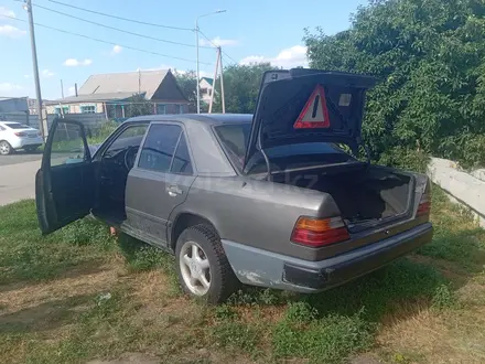 Mercedes-Benz E 260 1992 года за 200 000 тг. в Костанай – фото 5